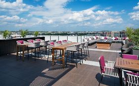 Courtyard Marriott Downtown Dc